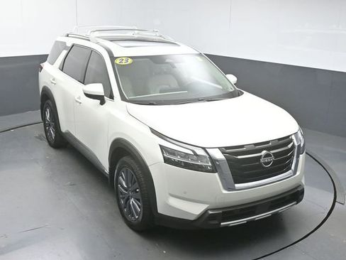 Used 2023 Nissan Pathfinder SL w/ SL Premium Package FWD image 43