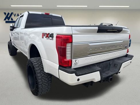 Used 2019 Ford F350 Platinum w/ Platinum Ultimate Package image 3