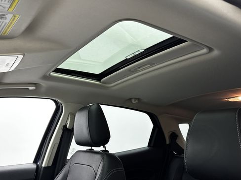 Used 2021 Ford EcoSport Titanium image 6