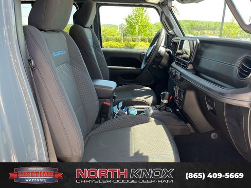 Used 2025 Jeep Wrangler Unlimited Rubicon 4xe w/ Safety Group AWD/4WD image 24