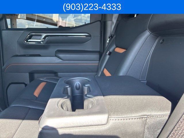 Used 2023 GMC Sierra 1500 AT4 w/ Technology Package AWD/4WD image 40