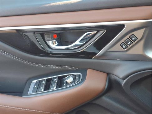 Used 2020 Subaru Outback Touring w/ Popular Package #2 image 18