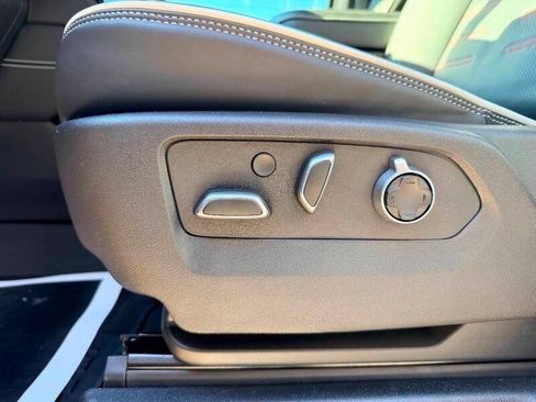 Used 2025 GMC Yukon AT4 Ultimate w/ LPO, Floor Liner Package AWD/4WD image 23