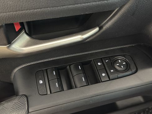 Used 2024 Toyota Tacoma TRD Sport AWD/4WD image 21
