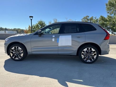 New 2026 Volvo XC60 B5 Plus w/ Protection Package Premier image 4