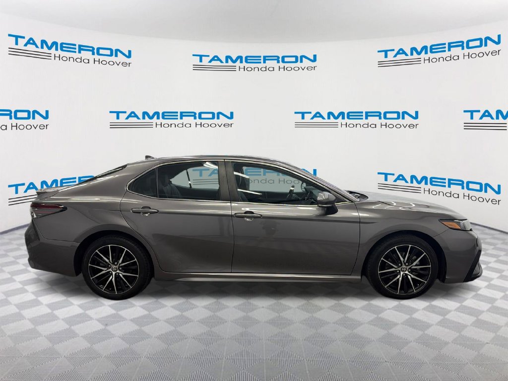 Used 2024 Toyota Camry SE FWD image 6