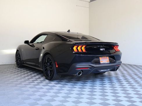 Used 2024 Ford Mustang GT RWD image 14