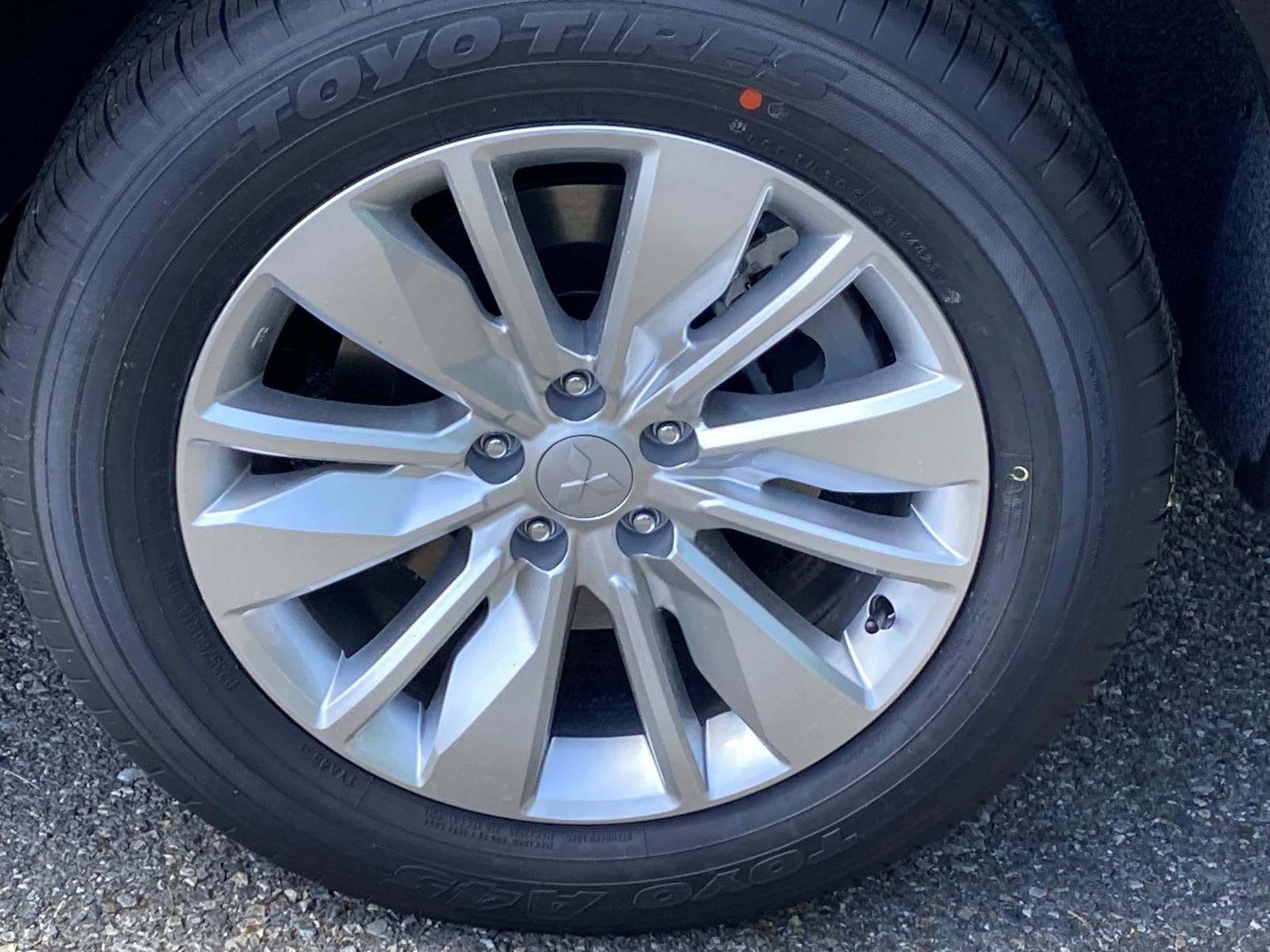 New 2026 Mitsubishi Outlander ES AWD/4WD image 3