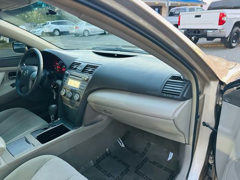 Used 2011 Toyota Camry LE w/ LE Extra-Value Pkg image 20