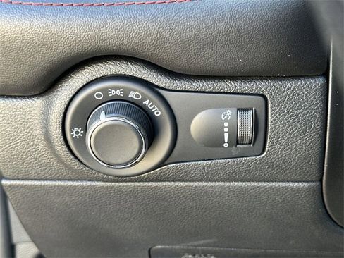 Used 2024 Dodge Durango GT image 17