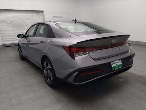 Used 2025 Hyundai Elantra Sport FWD image 5