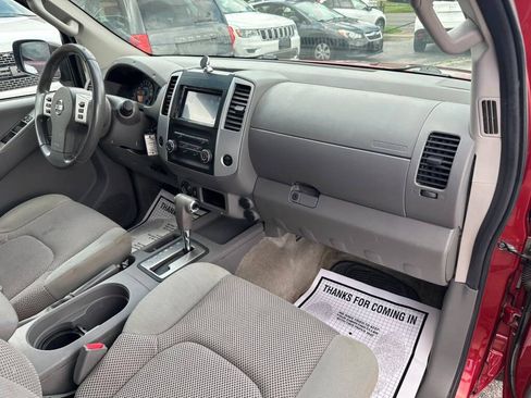 Used 2014 Nissan Frontier SV AWD/4WD image 13