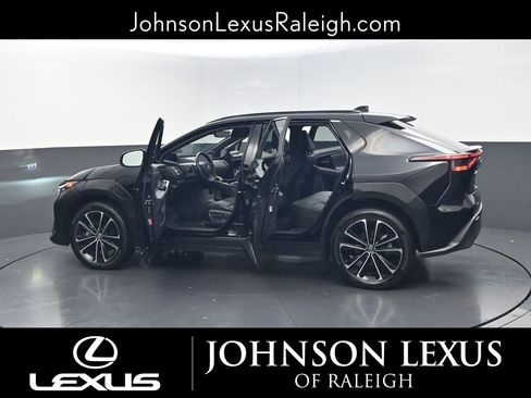 Used 2023 Toyota bZ4X FWD w/ Weather Package image 38