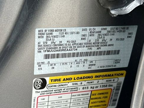 Used 2024 Ford Expedition Limited AWD/4WD image 43