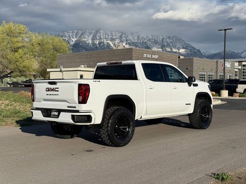 Used 2022 GMC Sierra 1500 Elevation AWD/4WD image 9