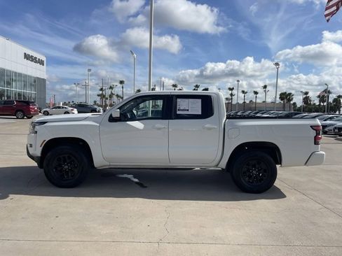 Certified 2024 Nissan Frontier SV image 4