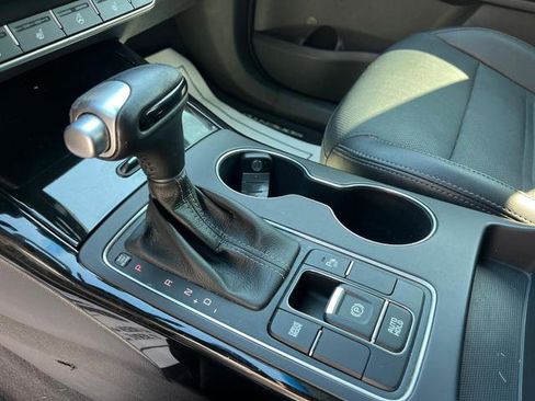 Used 2017 Kia Sorento SX image 28
