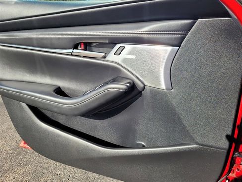Used 2022 MAZDA MAZDA3 s image 15