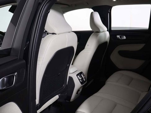 Used 2024 Volvo XC40 B5 Plus w/ Protection Package Premier image 30