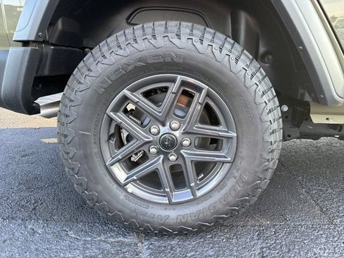 New 2026 Jeep Wrangler Unlimited Sport AWD/4WD image 17