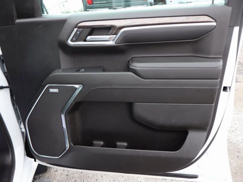 Used 2023 Chevrolet Silverado 1500 LTZ image 24