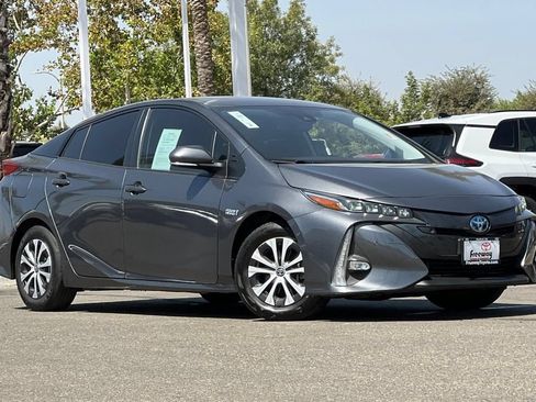 Certified 2021 Toyota Prius Prime Limited FWD image 2