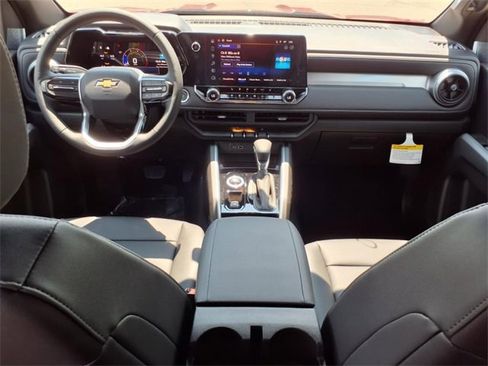 New 2025 Chevrolet Colorado LT w/ LT Convenience Package image 12
