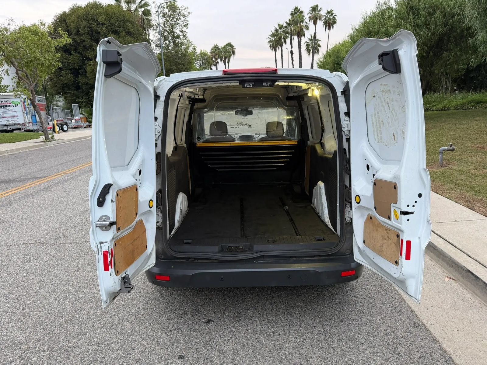 Used 2017 Ford Transit Connect XL FWD image 9