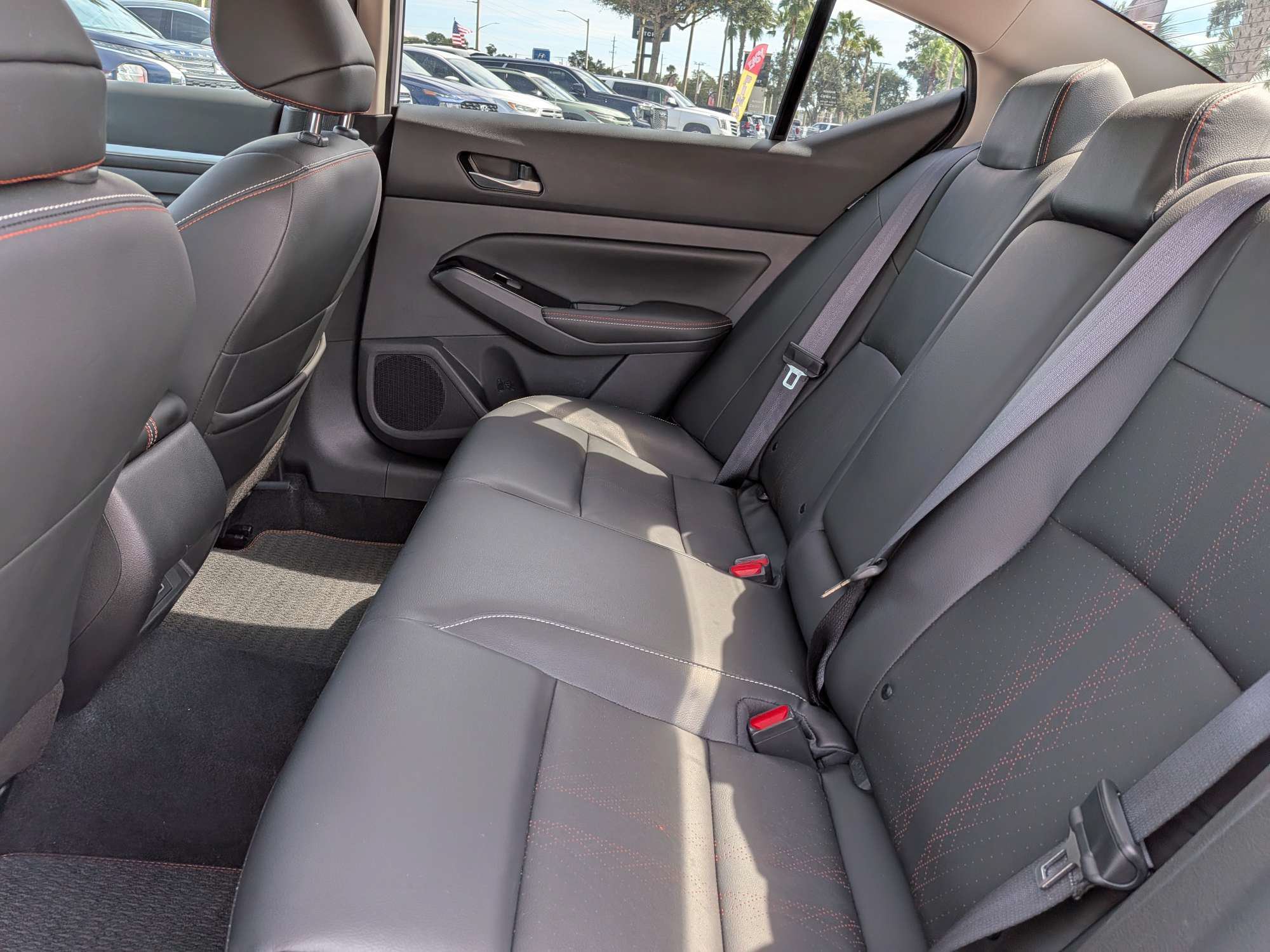 Used 2024 Nissan Altima 2.5 SR w/ SR Premium Package FWD image 16