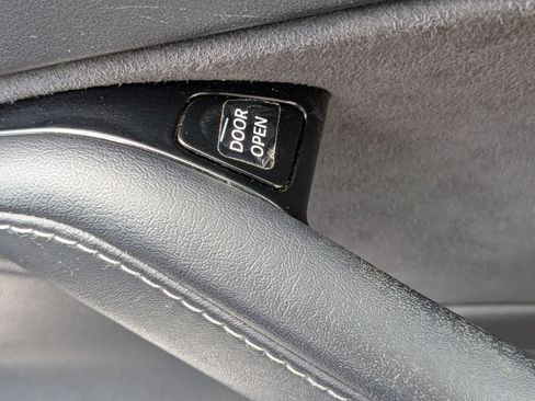 Used 2020 Tesla Model 3 Standard Range RWD image 33