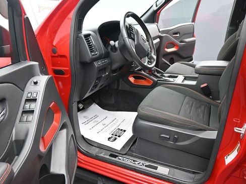 Used 2024 Nissan Frontier PRO-4X w/ Off-Road Protection Package image 17