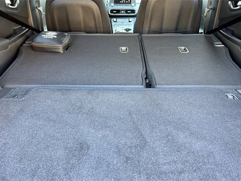 Used 2023 Hyundai Kona SE w/ Cargo Package image 17