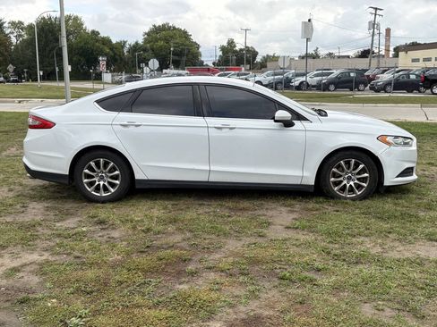 Used 2015 Ford Fusion S FWD image 3