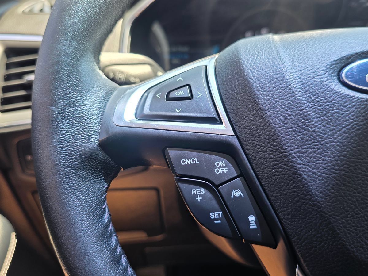 Used 2019 Ford Edge Titanium w/ Equipment Group 301A FWD image 34