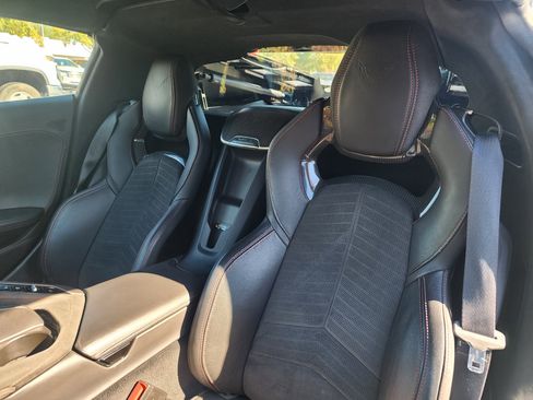 Used 2022 Chevrolet Corvette Stingray Premium Cpe w/ Z51 Performance Package image 13