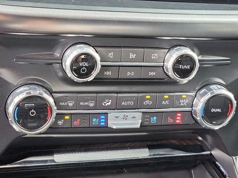 Certified 2022 Ford F150 Platinum w/ Equipment Group 701A High AWD/4WD image 16