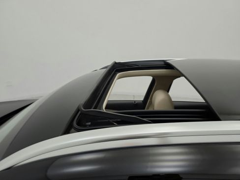 Used 2022 Mercedes-Benz GLC 300 image 16