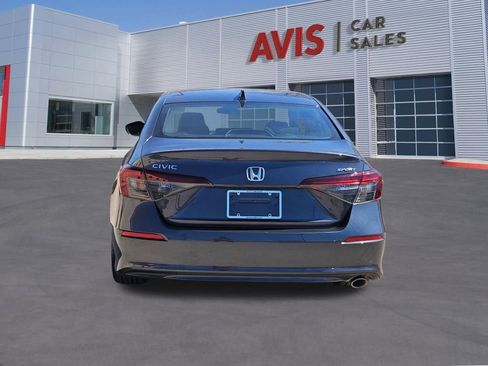 Used 2025 Honda Civic Sport image 5