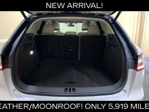 Used 2023 Lincoln Nautilus Reserve w/ Luxury Package AWD/4WD image 18
