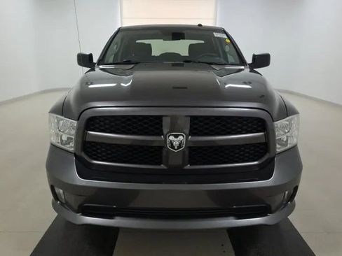 Used 2017 RAM 1500 Express RWD image 9