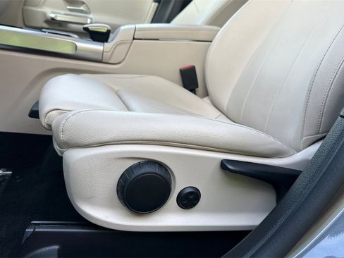 Certified 2022 Mercedes-Benz GLB 250 image 13