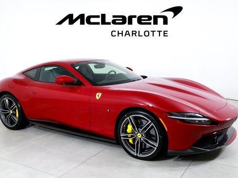 Used 2022 Ferrari Roma RWD image 2