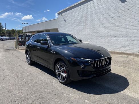 Used 2023 Maserati Levante GT image 8
