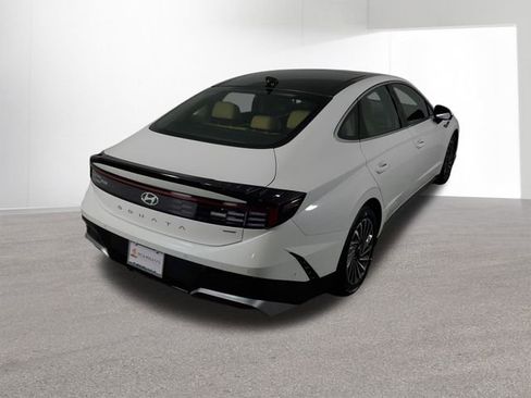 New 2025 Hyundai Sonata Limited image 38