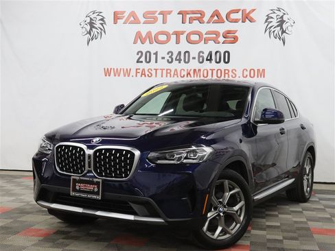 Used 2022 BMW X4 xDrive30i w/ Premium Package 2 AWD/4WD image 1