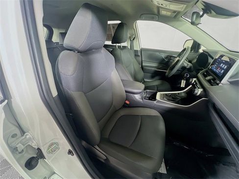 Used 2025 Toyota RAV4 LE image 29