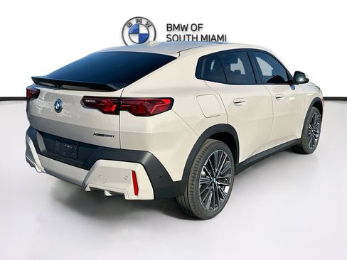 New 2026 BMW X2 xDrive28i w/ Convenience Package AWD/4WD image 6