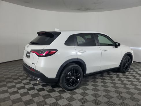 New 2026 Honda HR-V Sport image 4