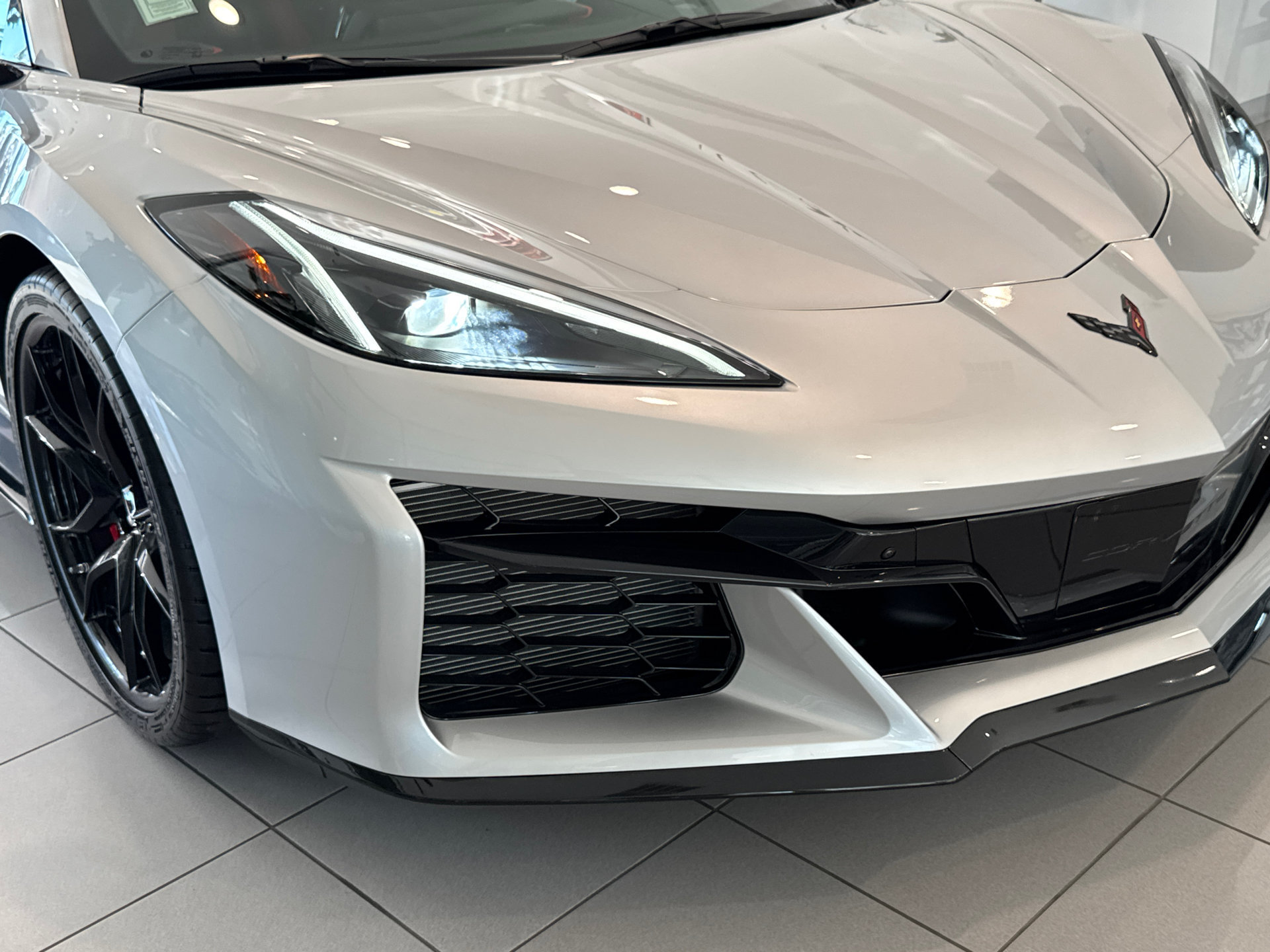 New 2027 Chevrolet Corvette Grand Sport w/ Z52 Sport Performance Package RWD image 3