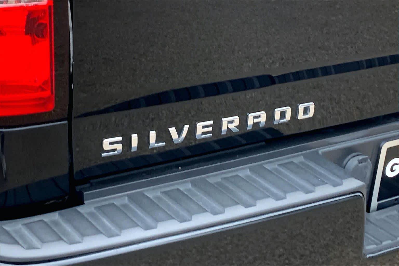 Used 2016 Chevrolet Silverado 1500 LT w/ All Star Edition AWD/4WD image 10